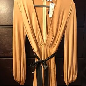 RARE LONDON - Long Sleeve Plunge Mini Dress w Belt